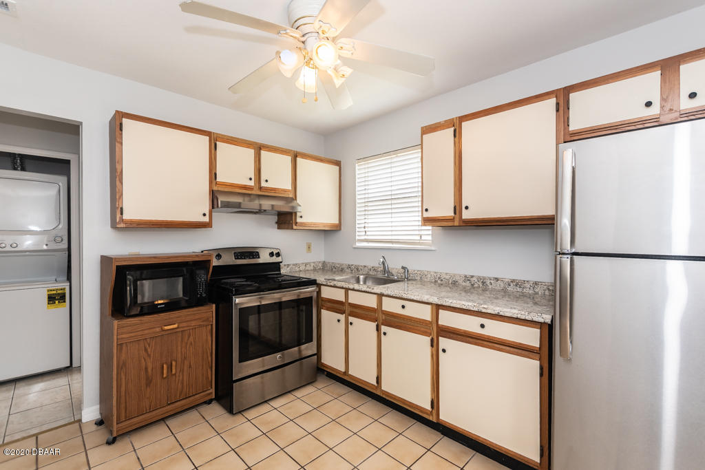 632 Robin Road, Unit A Ormond Beach, FL 32176 - Photo 2 of 15 632A Robin Road-Ormond Beach--16