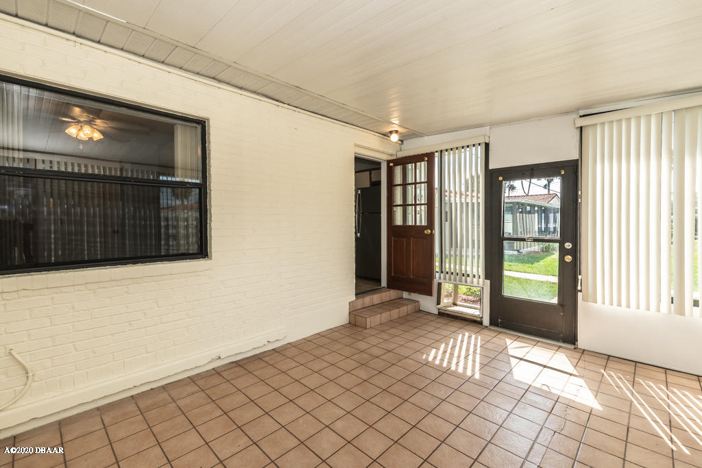 632 Robin Road, Unit A Ormond Beach, FL 32176 - Photo 7 of 15 Florida room also