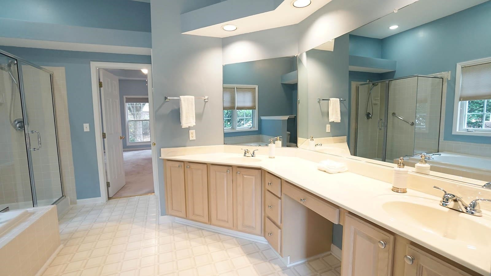 8316 Trumpetor Way Raleigh, NC 27613 - Photo 16 of 26 Owners Suite