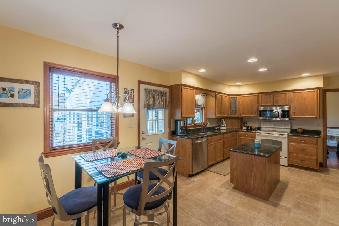 616 West 3rd Avenue Lititz, PA 17543 - Photo 19 of 36