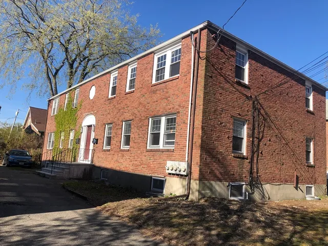 $2,200 | 73 Fuller Street, Unit 2, Waltham, MA 02453