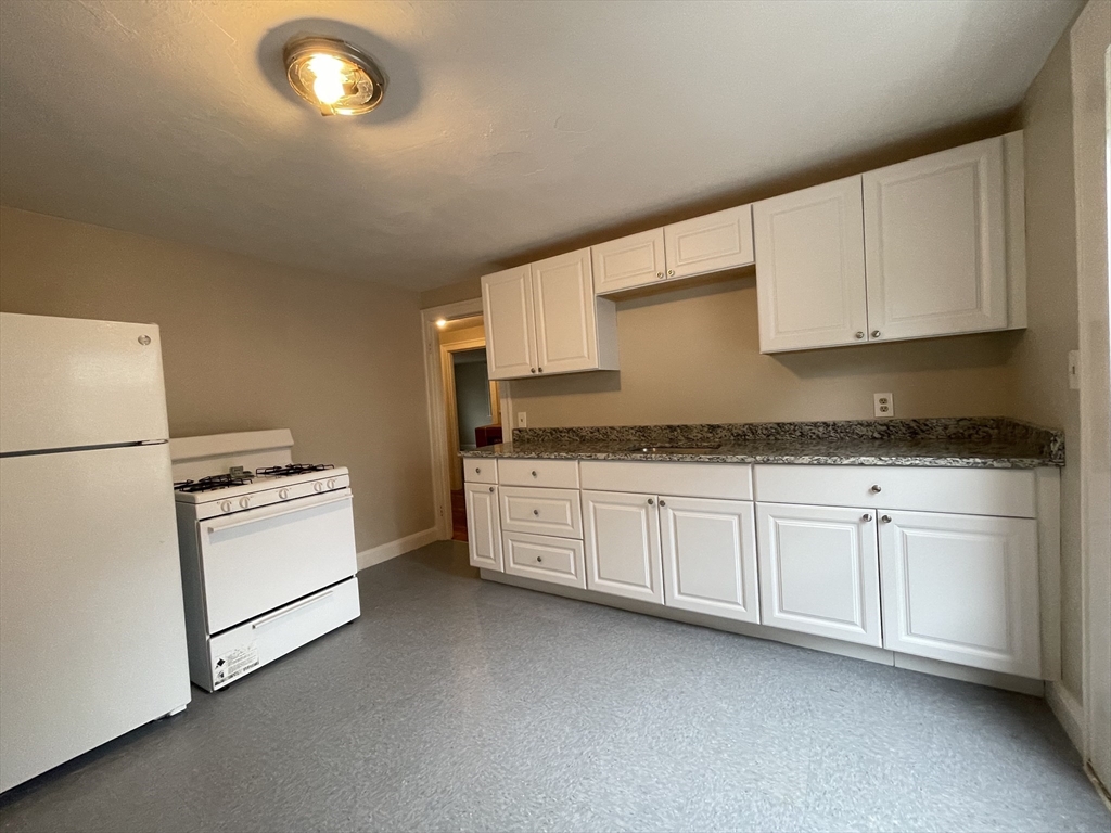 73 Fuller Street, Unit 2 Waltham, MA 02453 - Photo 4 of 10