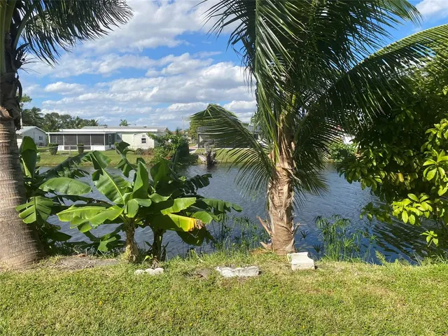 $1,350 | 51 Northeast 204th Street, Unit 2, Miami, FL 33179