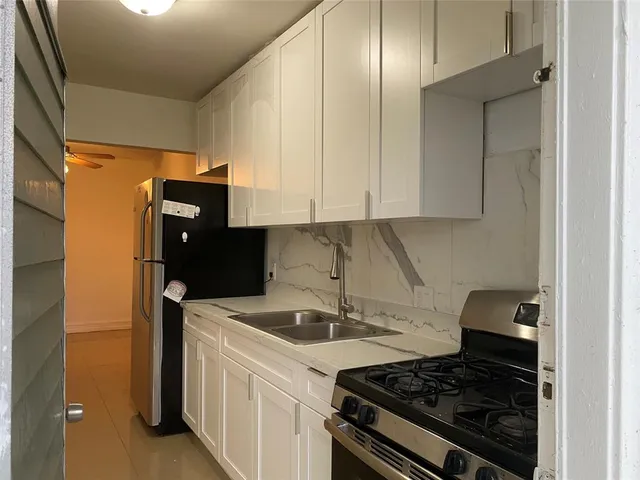 $1,350 | 51 Northeast 204th Street, Unit 2, Miami, FL 33179