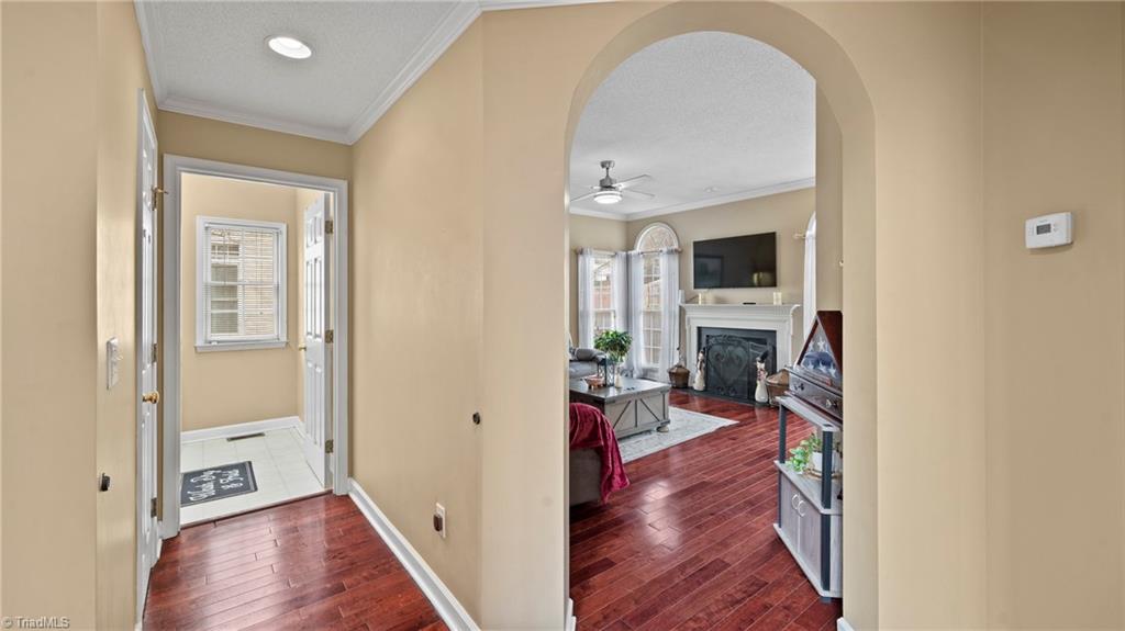 6314 High View Road Greensboro, NC 27410 - Photo 4 of 24