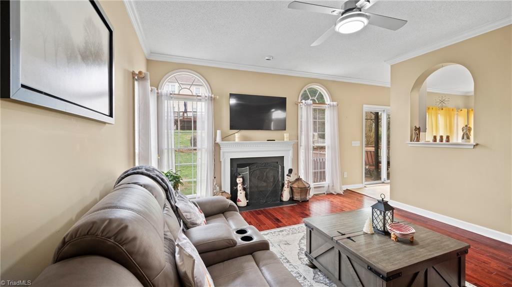 6314 High View Road Greensboro, NC 27410 - Photo 9 of 24