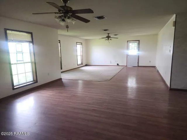 $179,900 | 4702 Daspit Road, New Iberia, LA 70563