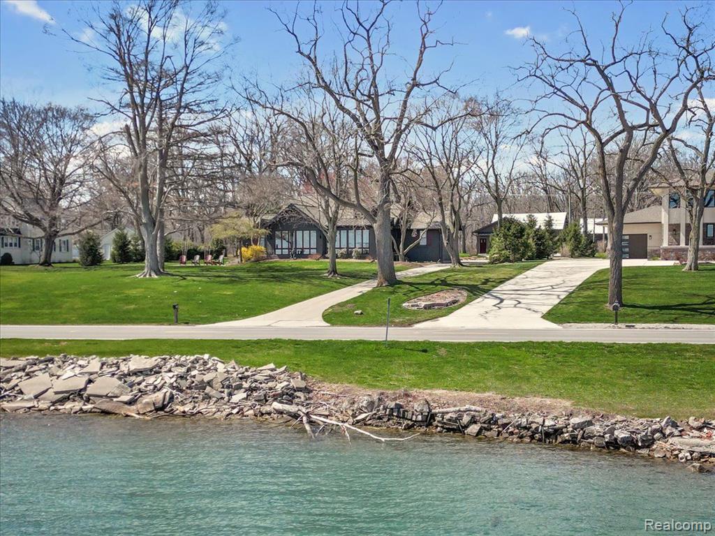 22664 East River Road Grosse Ile, MI 48138 - Photo 2 of 59