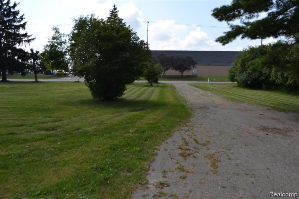 5084 Lennon Road Flint, MI 48532 - Photo 23 of 28 Gallery Image 23