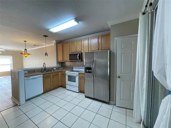 $1,690 | 894 Vineland Place, Lake Mary, FL 32746