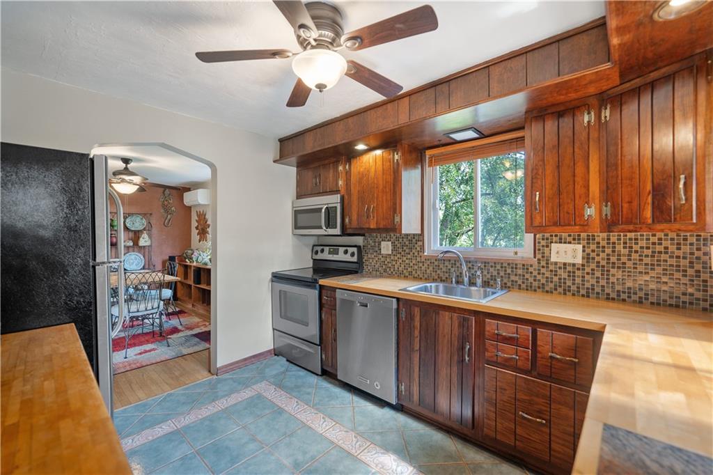 4837 East Willock Road Pittsburgh, PA 15227 - Photo 14 of 38 Gallery Image 14