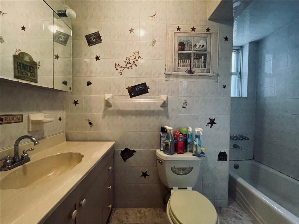 2467 84th Street Brooklyn, NY 11214 - Photo 13 of 21