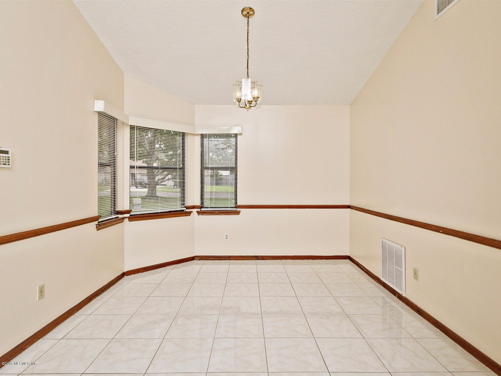 7650 Collins Ridge Boulevard Jacksonville, FL 32244 - Photo 4 of 21 004_Dining Room
