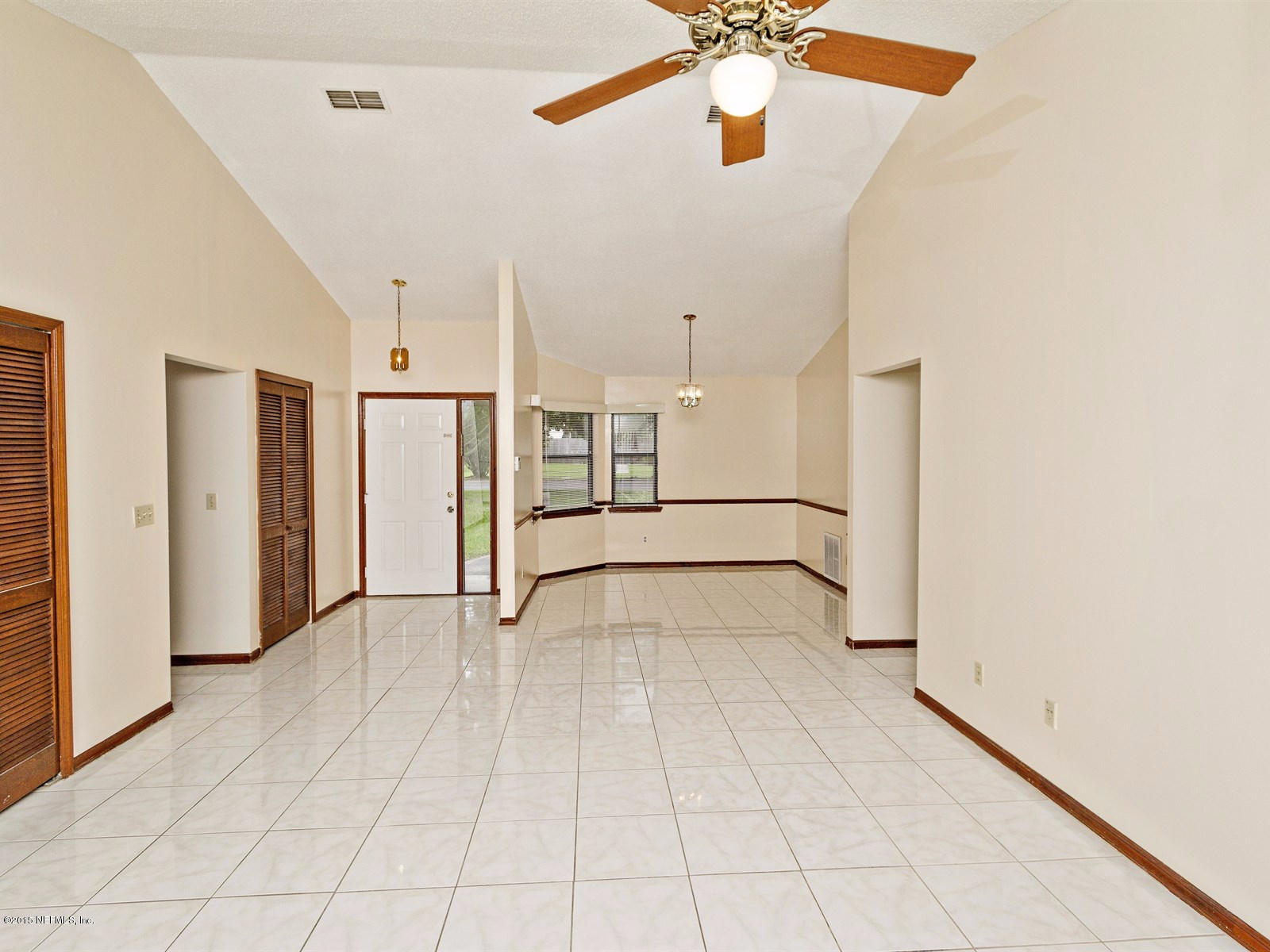 7650 Collins Ridge Boulevard Jacksonville, FL 32244 - Photo 6 of 21 006_Living Room