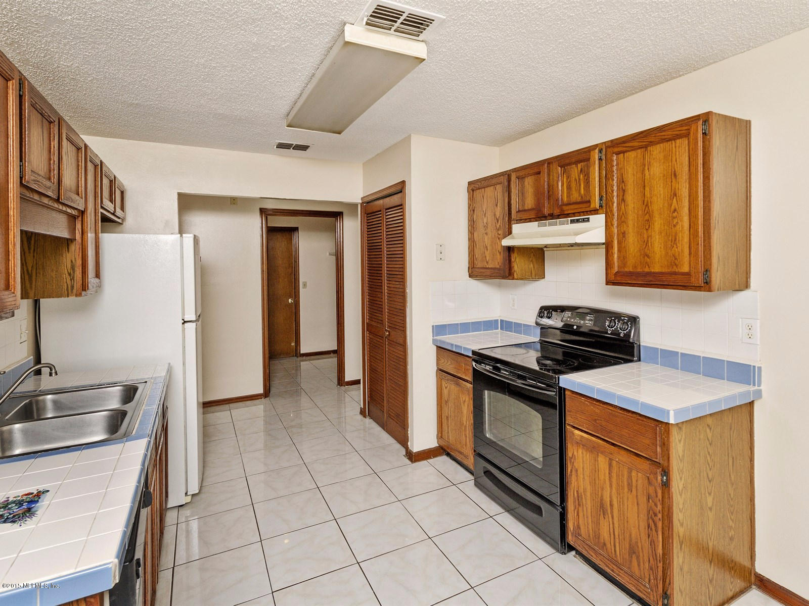 7650 Collins Ridge Boulevard Jacksonville, FL 32244 - Photo 7 of 21 007_Kitchen