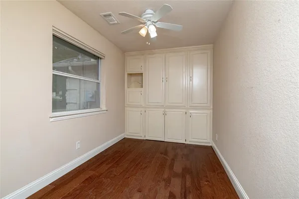 $440,000 | 603 Runaway Bay Drive, Runaway Bay, TX 76426