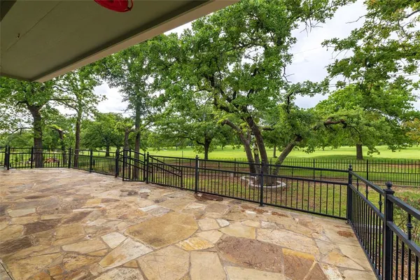 $440,000 | 603 Runaway Bay Drive, Runaway Bay, TX 76426