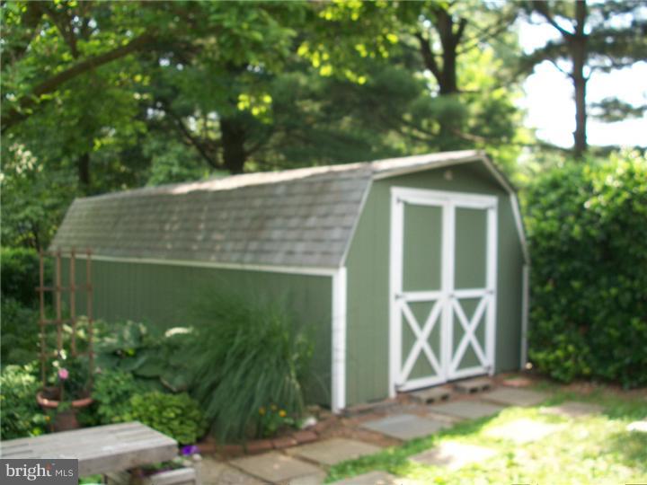 915 South Chester Road West Chester, PA 19382 - Photo 5 of 19 Gallery Image 5
