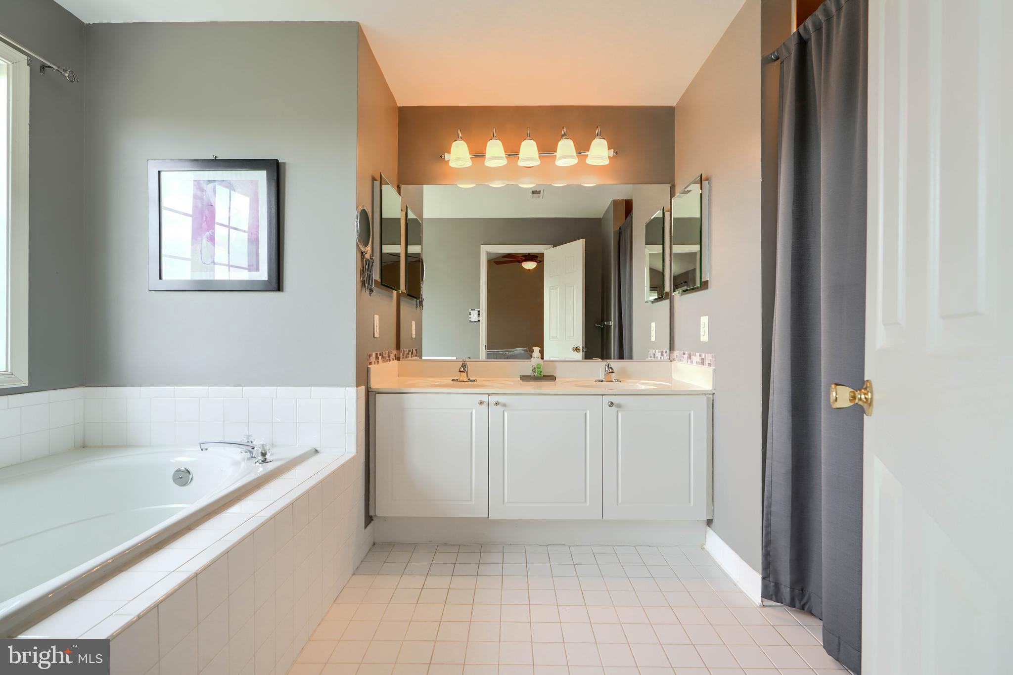 2634 Old Washington Road Westminster, MD 21157 - Photo 44 of 96 Primary bathroom