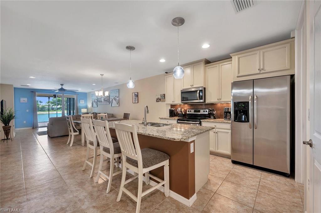 14940 Edgewater Circle Naples, FL 34114 - Photo 5 of 39