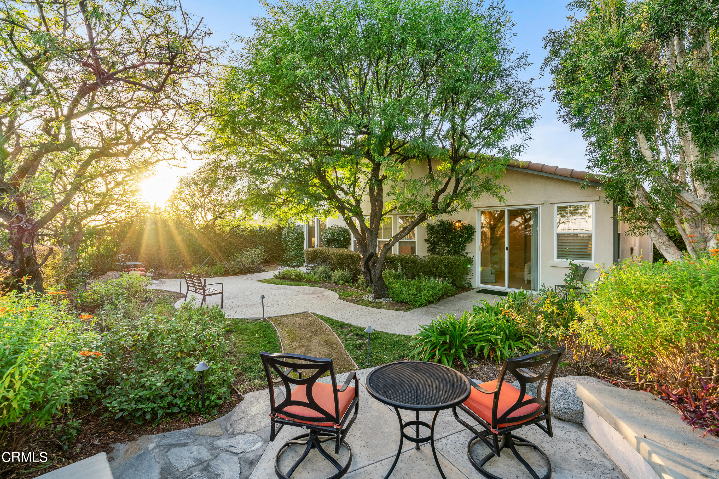 3676 Giddings Ranch Road Altadena, CA 91001 - Photo 34 of 47 a view of a chairs and table in backyard