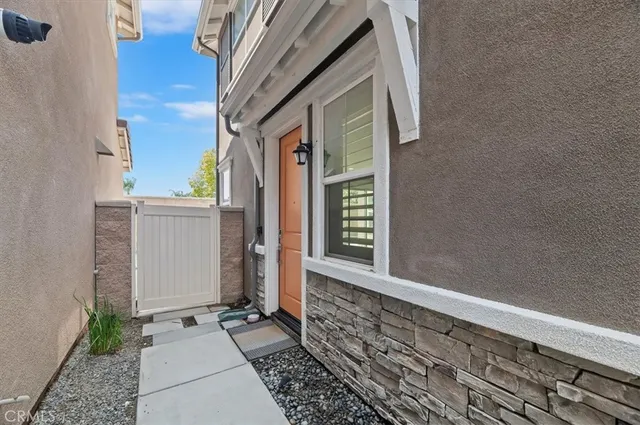 $848,000 | 13893 La Pradera Way, Eastvale, CA 92880