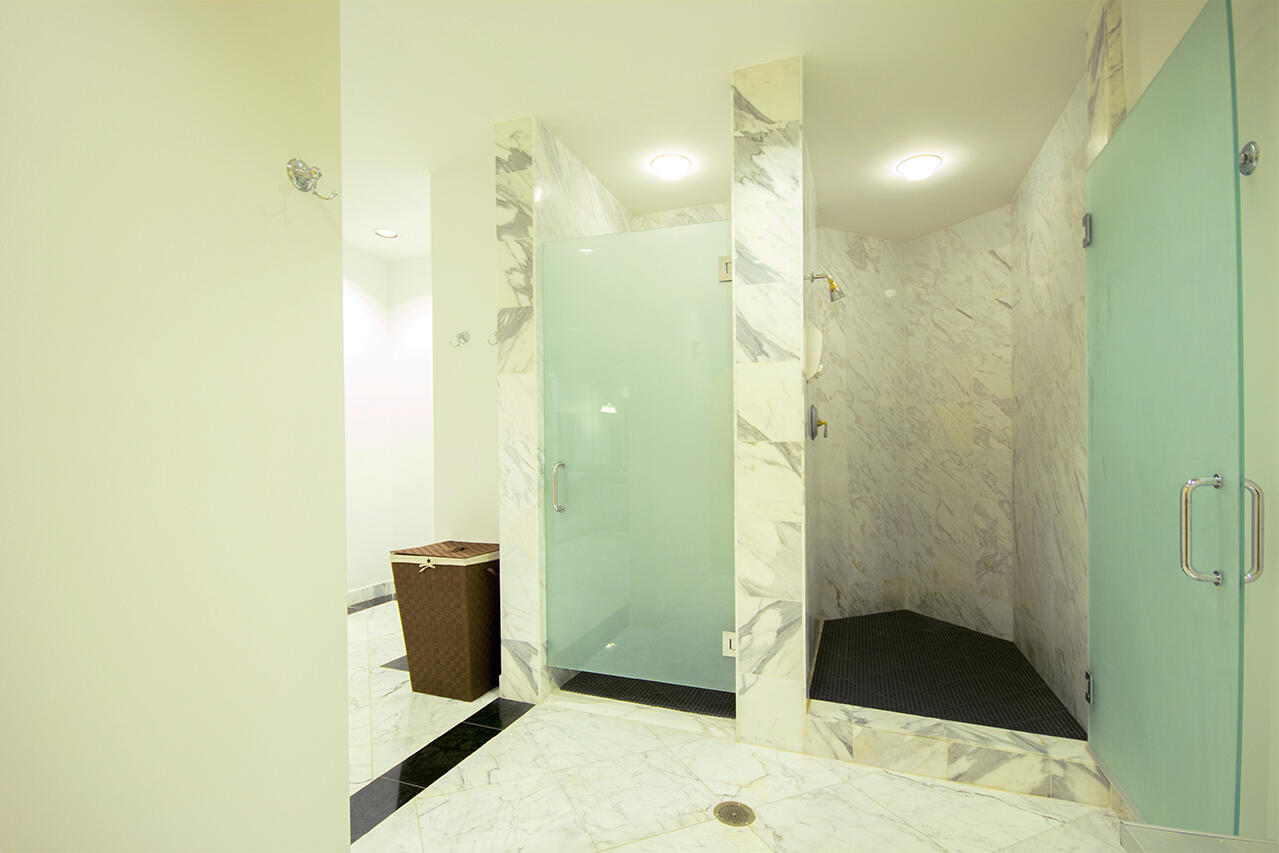 550 Southeast Mizner Boulevard, Unit B501 Boca Raton, FL 33432 - Photo 39 of 71 09 TP-II Steam room-LR