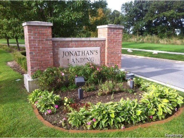 1118 Rial Lake Drive Howell, MI 48843 - Photo 10 of 13 Welcome Home!