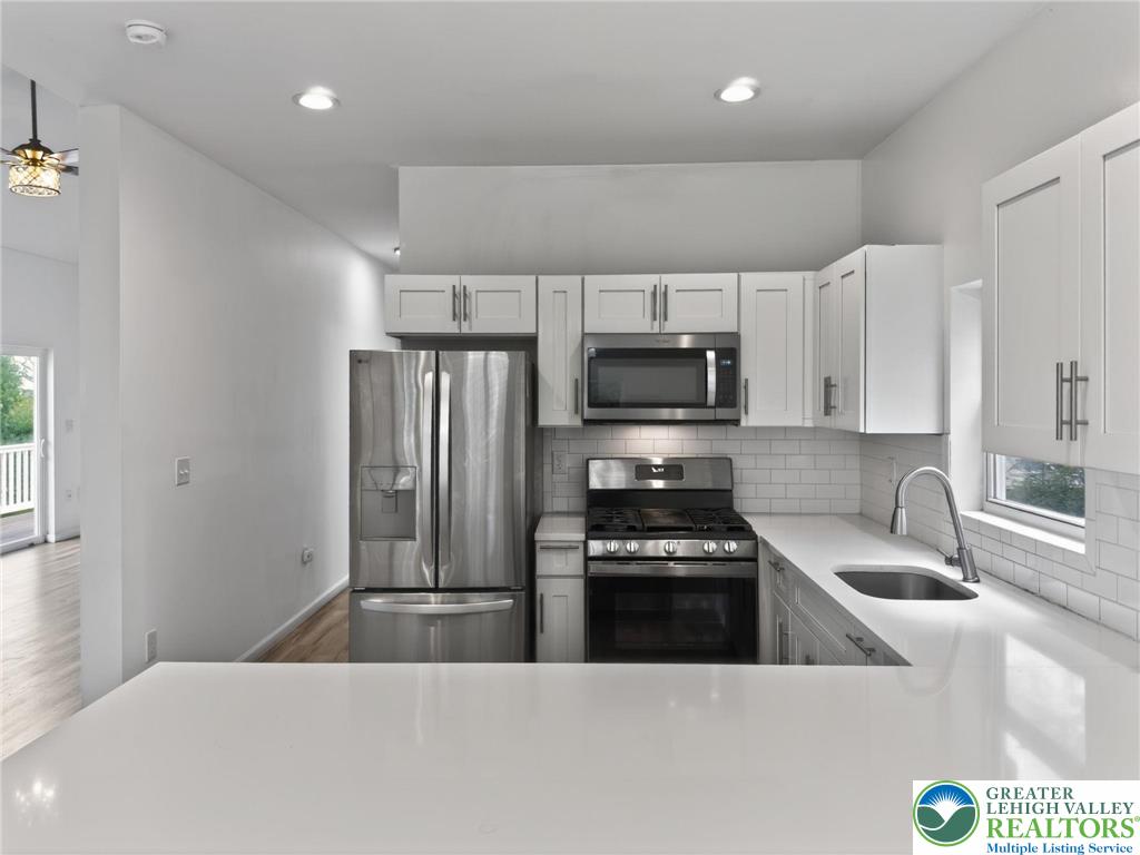 2 Elm Street Mount Pocono, PA 18344 - Photo 8 of 35