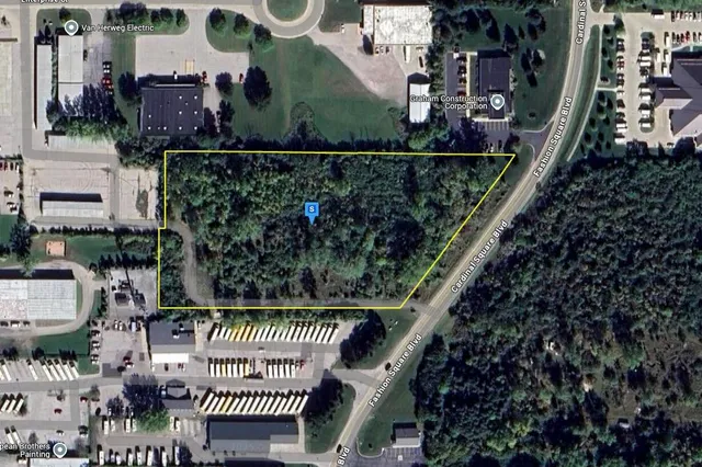 $157,999 | 3300 Fashion Square Boulevard, Saginaw, MI 48603