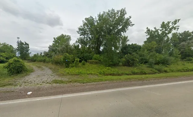 $157,999 | 3300 Fashion Square Boulevard, Saginaw, MI 48603