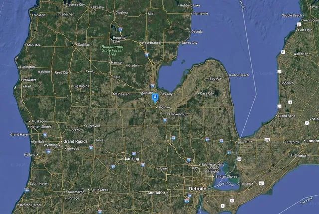 $157,999 | 3300 Fashion Square Boulevard, Saginaw, MI 48603