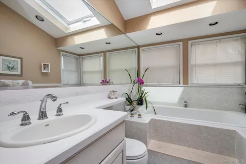 $1,489,000 | 60 Ridge Drive, Plainview, NY 11803