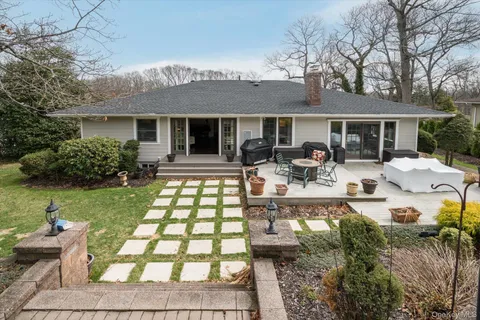 $1,489,000 | 60 Ridge Drive, Plainview, NY 11803