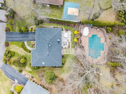 $1,489,000 | 60 Ridge Drive, Plainview, NY 11803