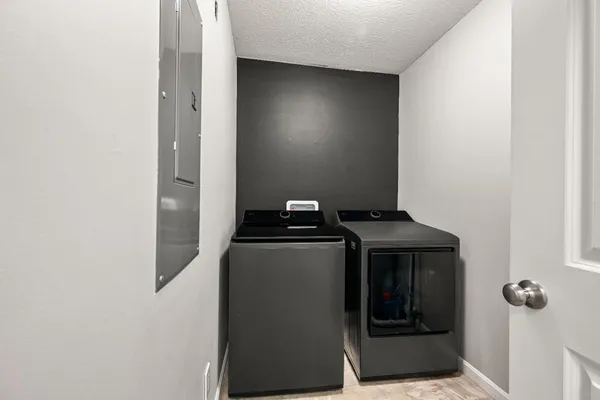 $214,000 | 204 East Wind Lane, Lawrenceburg, IN 47025