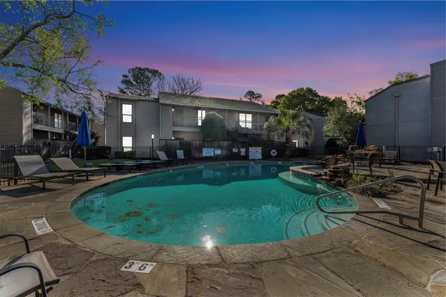 $1,450 | 1100 Augusta Drive, Unit 64, Houston, TX 77057