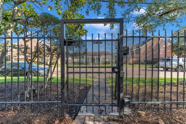$1,450 | 1100 Augusta Drive, Unit 64, Houston, TX 77057