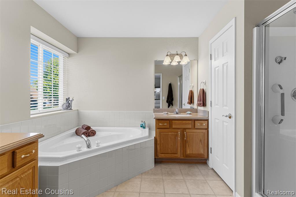 4344 Oak Tree Court Fenton, MI 48430 - Photo 13 of 31
