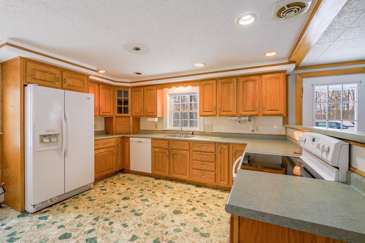 2000 Hill Road Canaan, ME 04924 - Photo 11 of 33 11