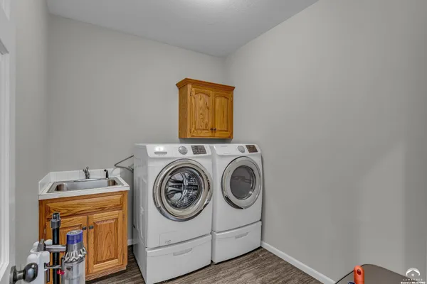 $649,000 | 1124 Dubs Court, Lawrence, KS 66049