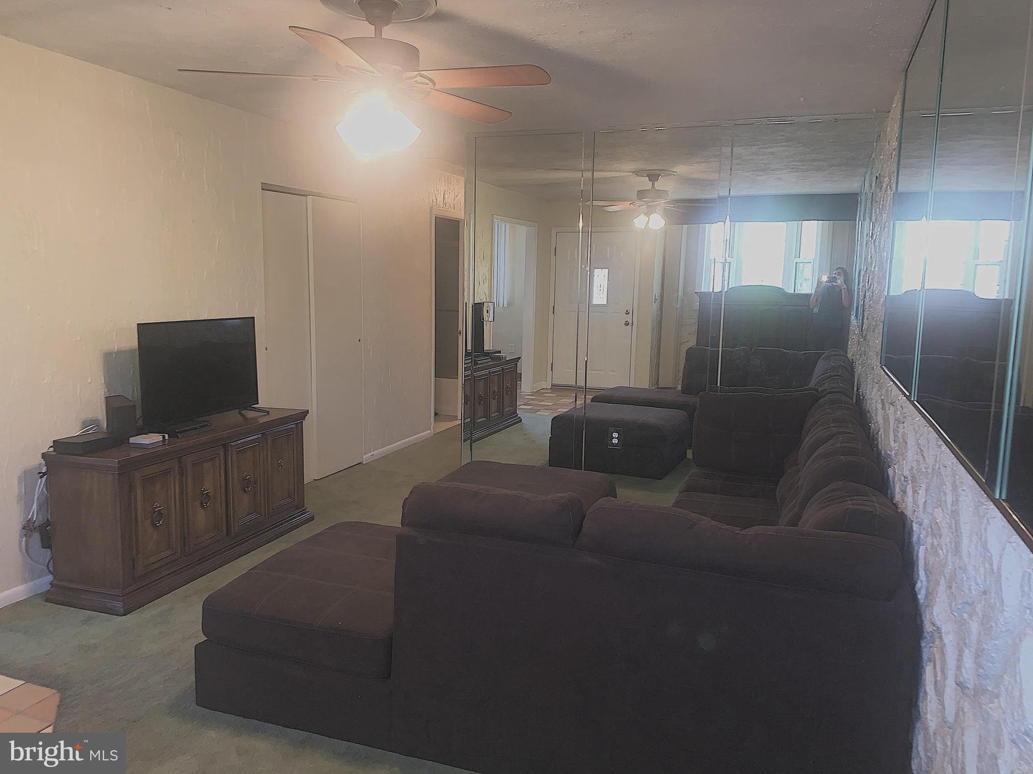 402 West Evesham Road Glendora, NJ 08029 - Photo 4 of 30 Living Room