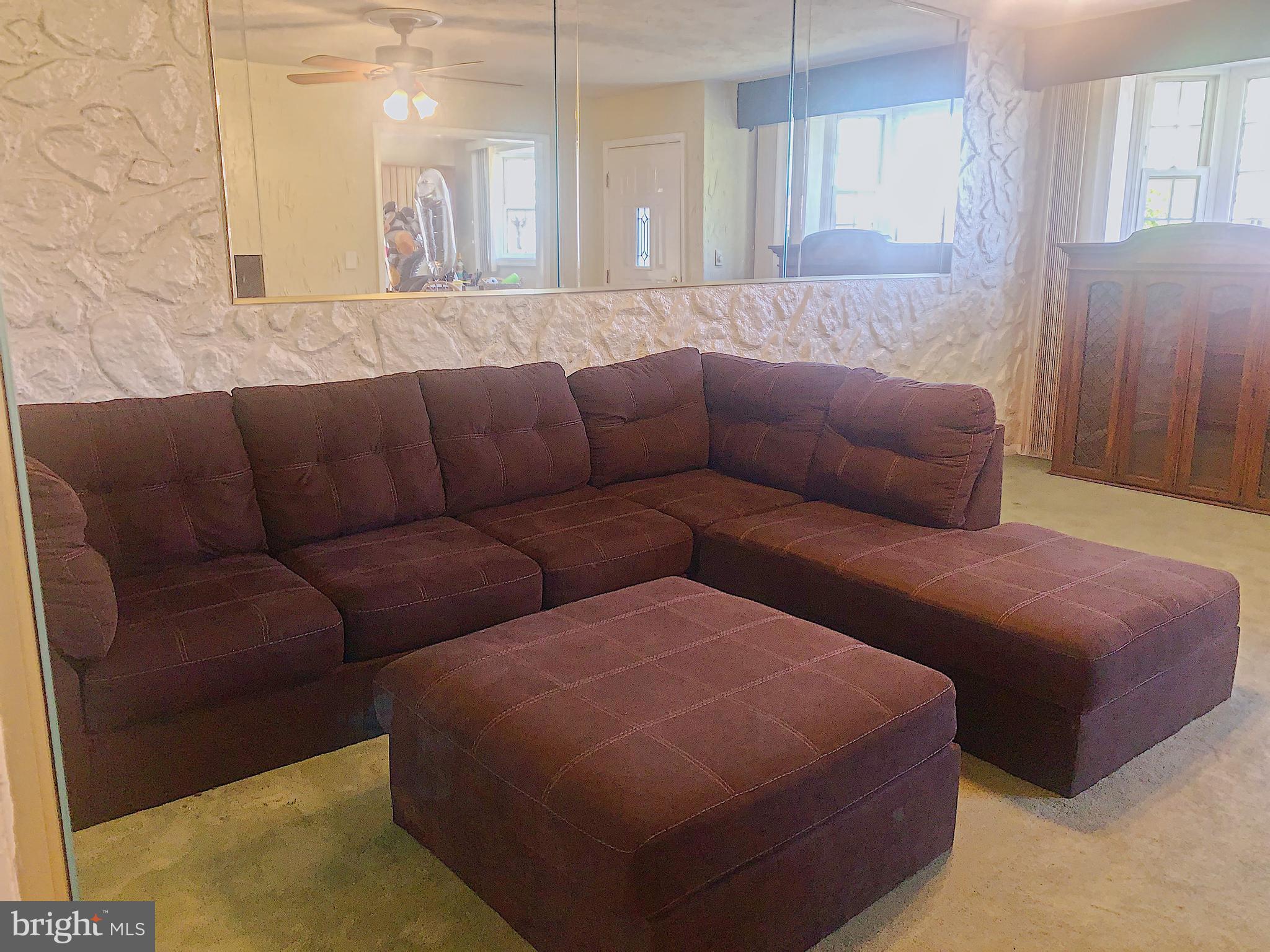 402 West Evesham Road Glendora, NJ 08029 - Photo 5 of 30 Living Room