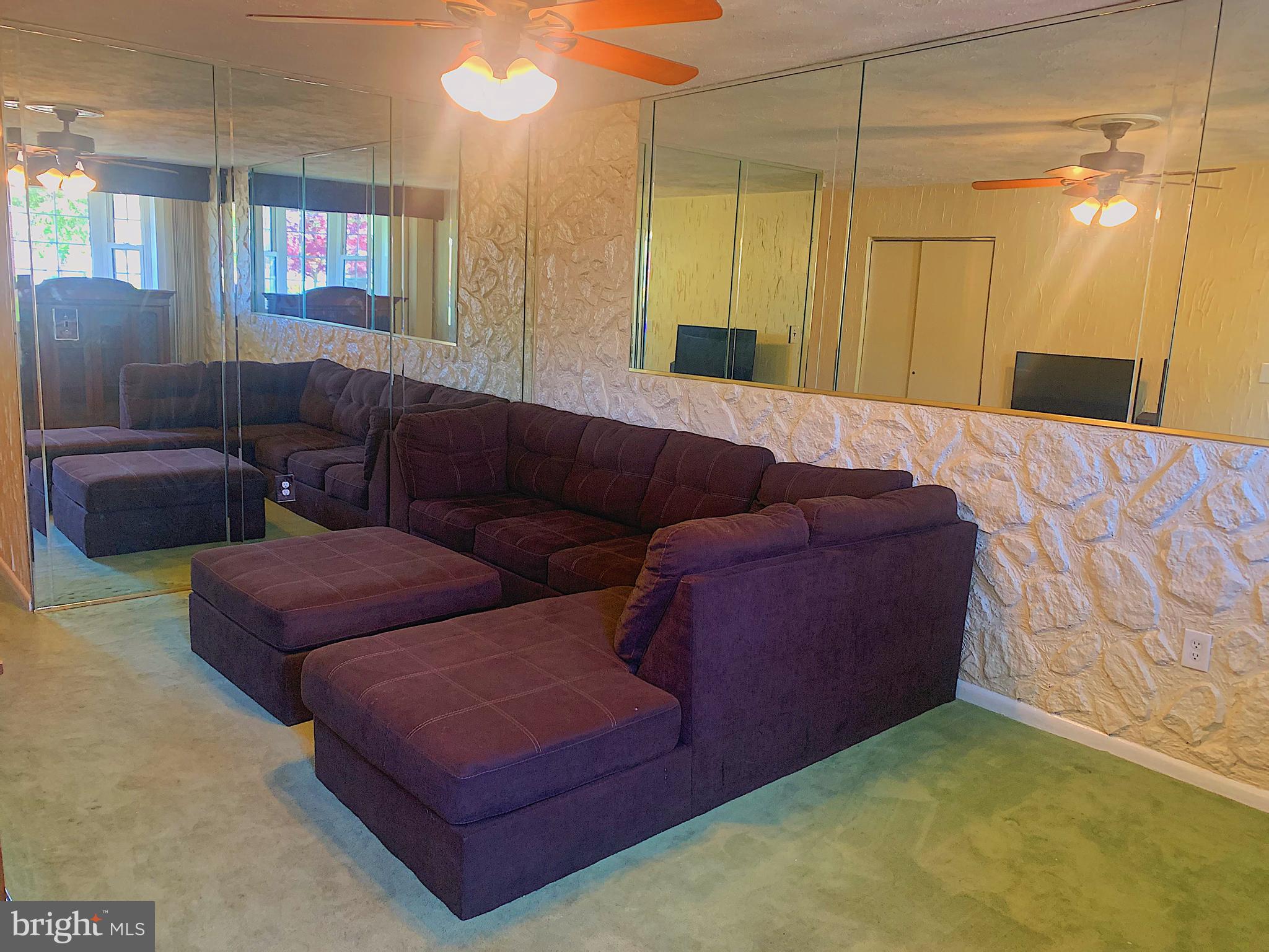 402 West Evesham Road Glendora, NJ 08029 - Photo 6 of 30 Living Room
