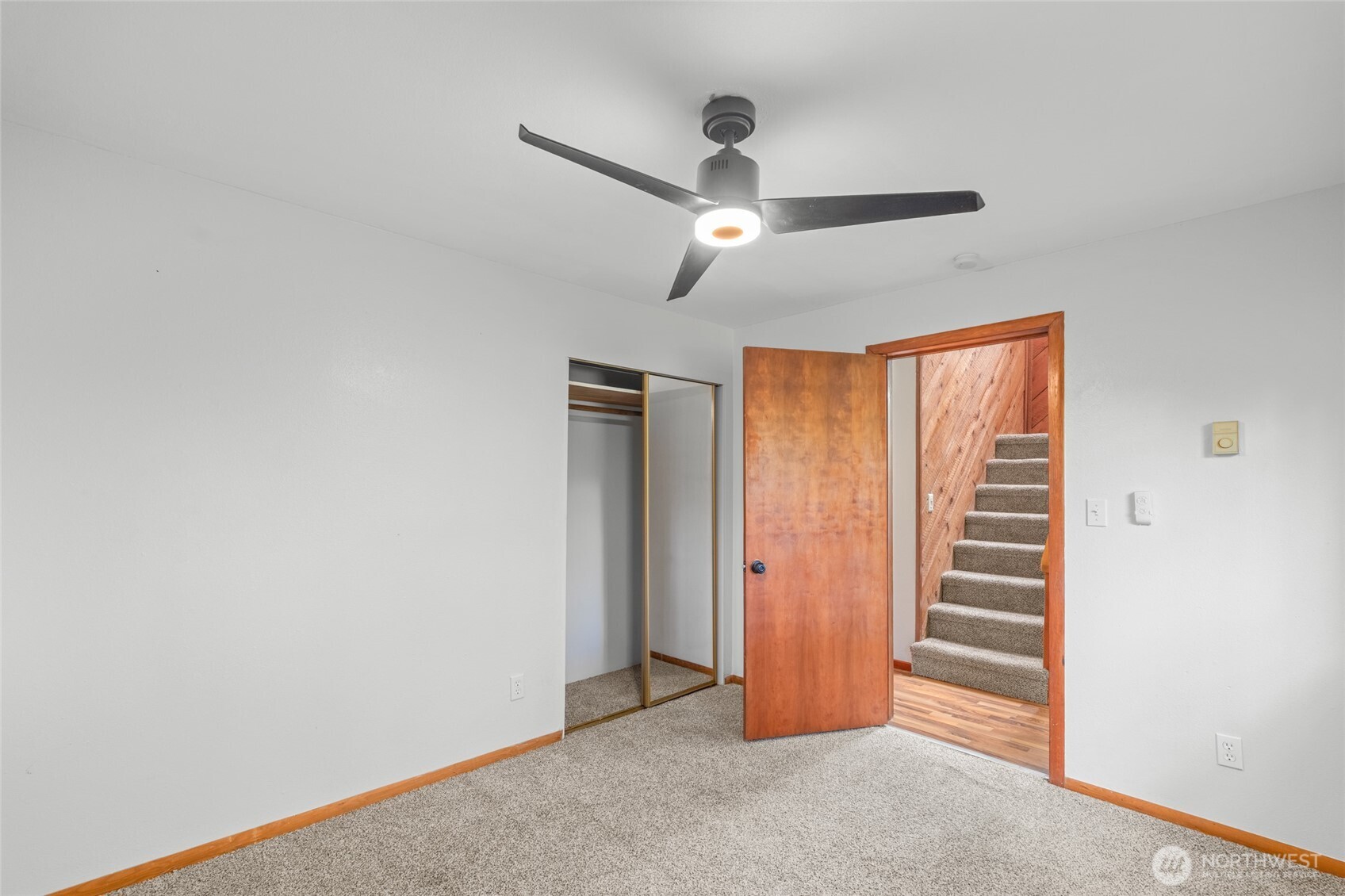 230 East Stavis Road Shelton, WA 98584 - Photo 14 of 35 an empty room with a ceiling fan
