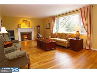 1123 Waterloo Road Berwyn, PA 19312 - Photo 3 of 12 Living Room