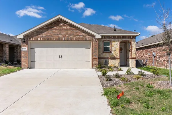 $1,975 | 2008 Bailer Way, Royse City, TX 75189