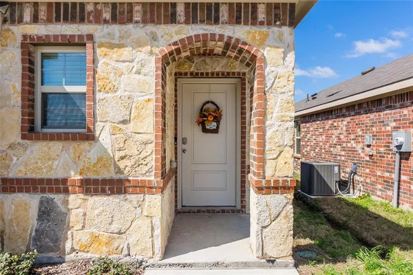 $1,975 | 2008 Bailer Way, Royse City, TX 75189