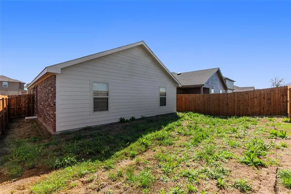$1,975 | 2008 Bailer Way, Royse City, TX 75189