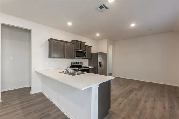 $1,975 | 2008 Bailer Way, Royse City, TX 75189